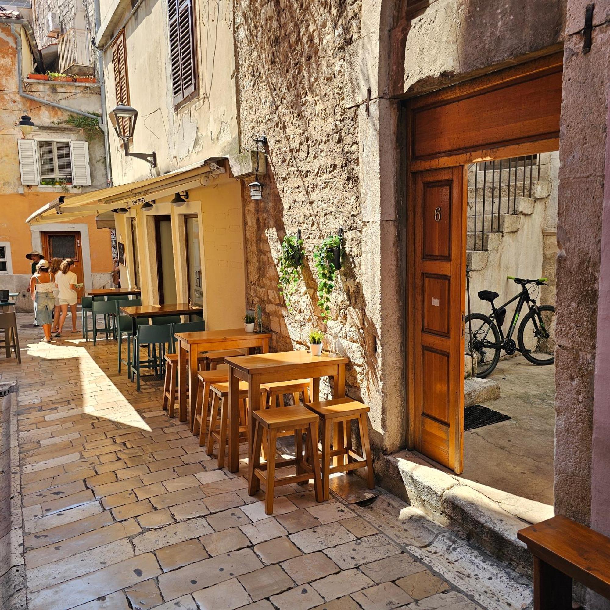 Apartment Jadran - 2 Bedroom For 6 People Zadar