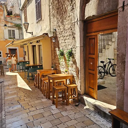 Jadran - 2 Bedroom Apt For 6 People Zadar Exterior foto